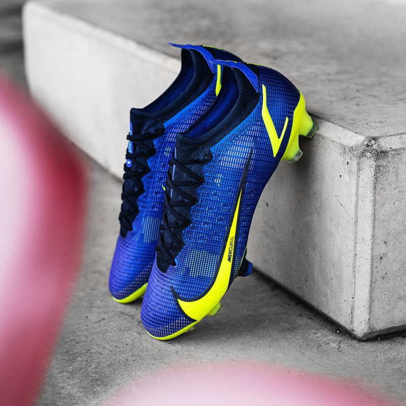 Giày đá bóng Nike ‘Football Recharge’ 